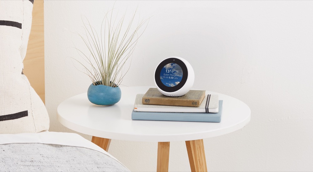 Hueblog: Komfortable Lichtsteuerung: Echo Spot ab sofort in Deutschland erhältlich