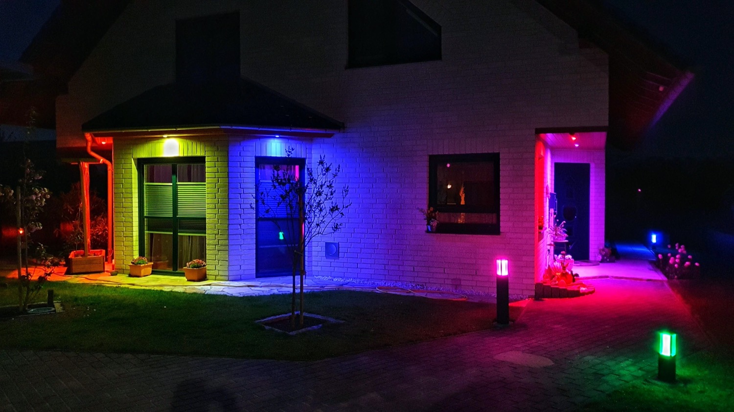 Hueblog: Zeig‘ dein Hue: Außenbeleuchtung am Haus mit Philips Hue