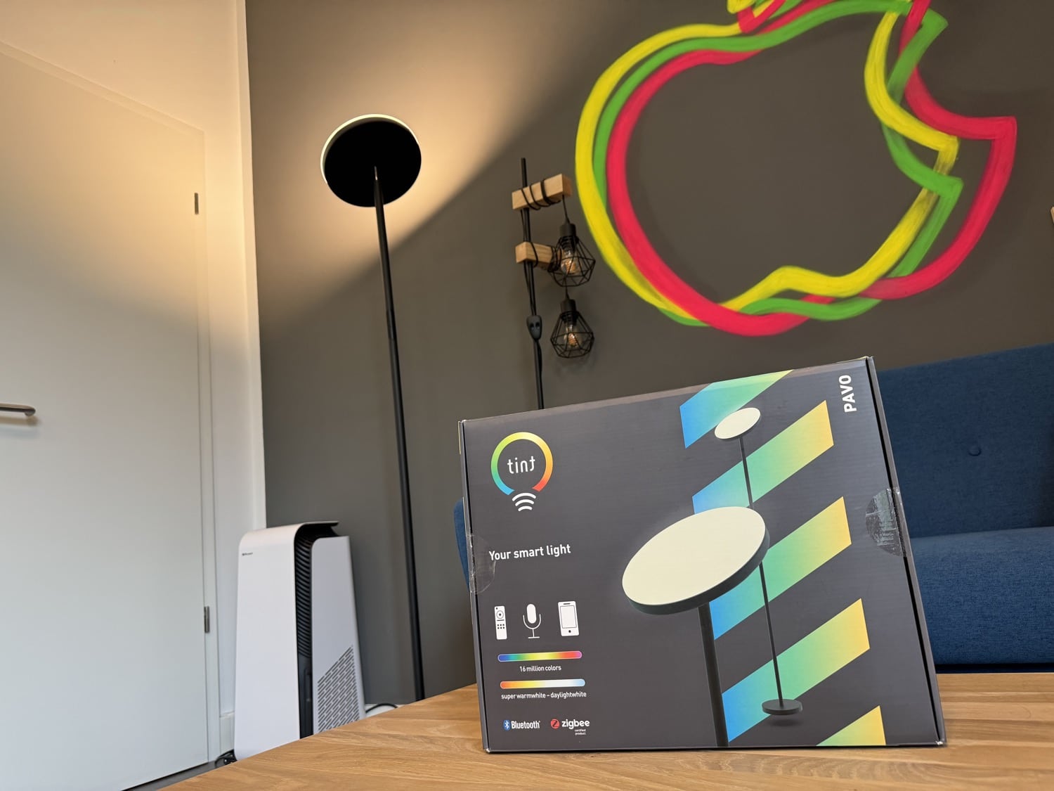 Hueblog: Tint Pavo: Erster Eindruck des smarten Deckenfluters